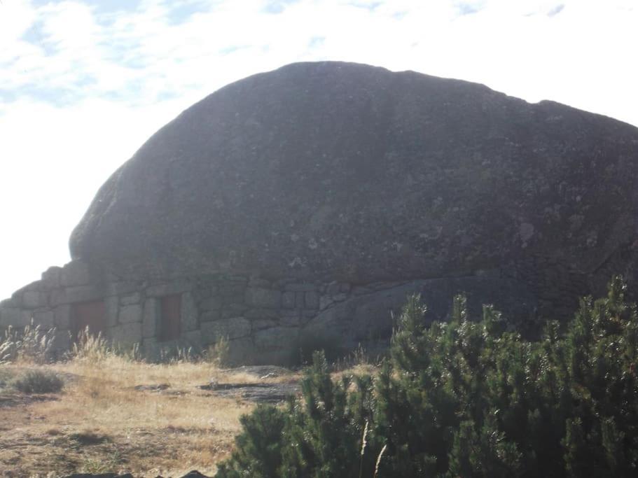 Casa na Serra da Estrela Melo Exterior foto