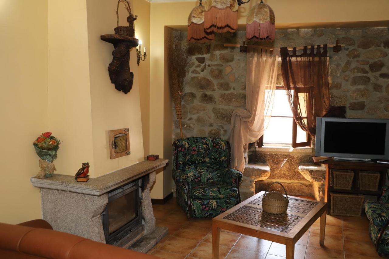 Casa na Serra da Estrela Melo Exterior foto