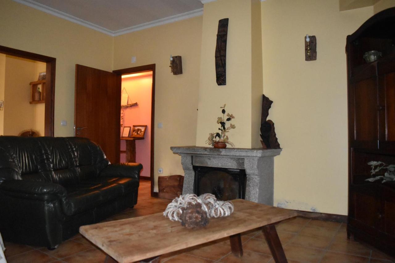Casa na Serra da Estrela Melo Exterior foto
